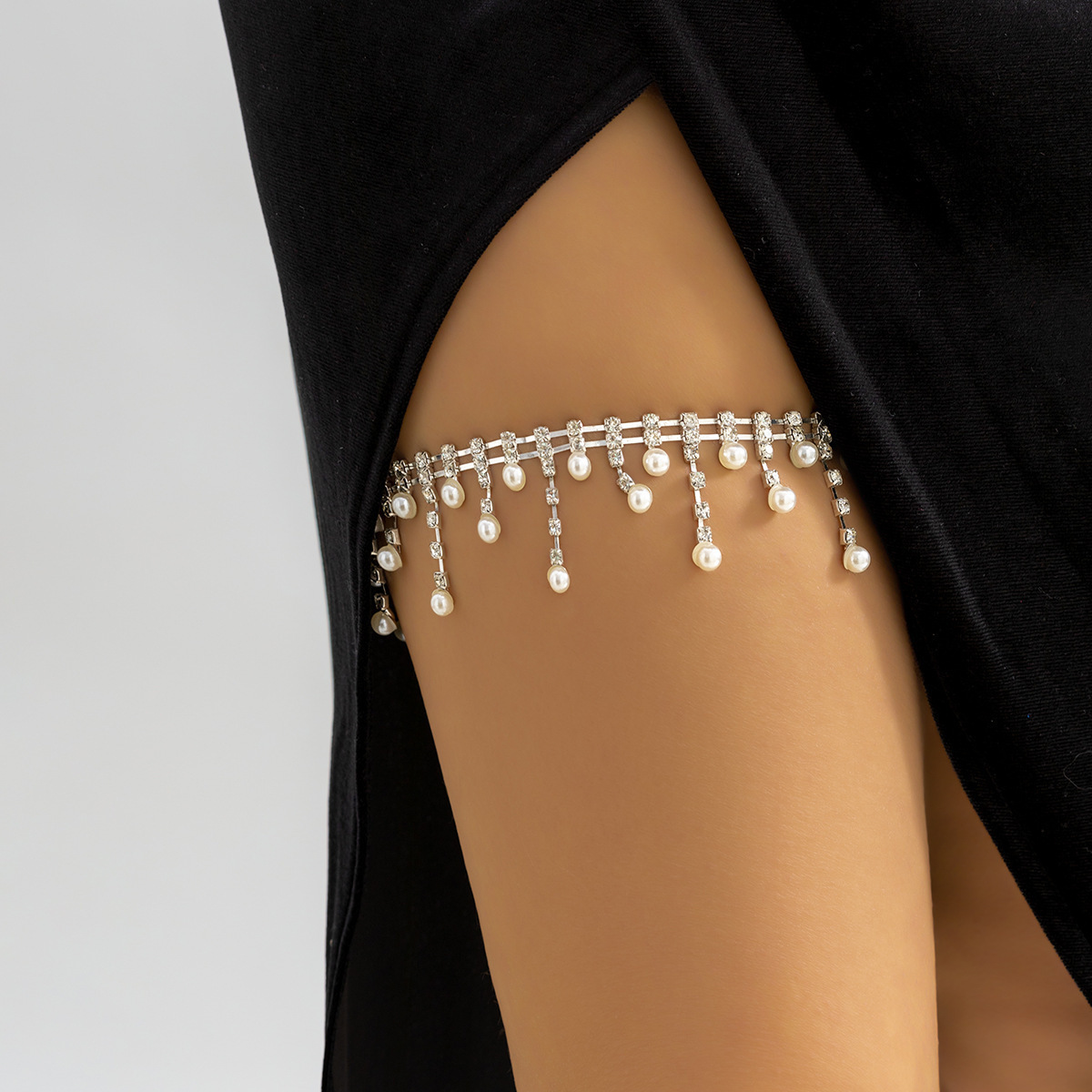 Body Jewelry Leg Chain - 여성용 비즈 진주 다리 체인, 라인스톤
