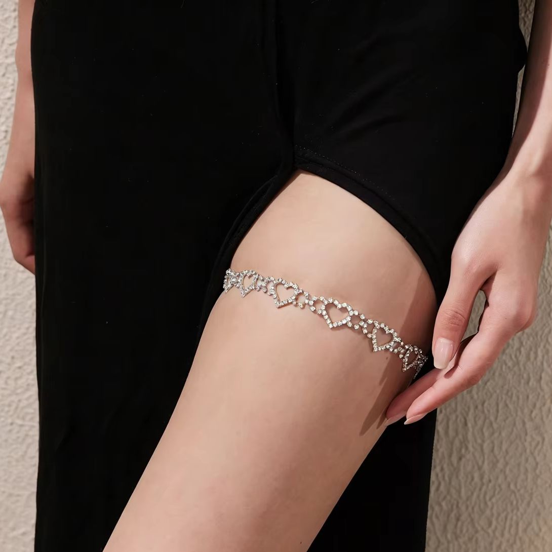 Body Jewelry Leg Chain - 하트 레그 체인 라인스톤 체인 블랙